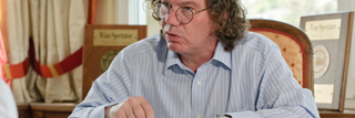 Dr Loosen